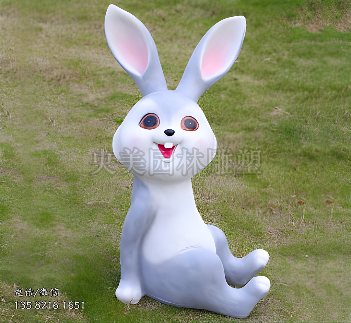 藍色坐地卡通兔子雕塑