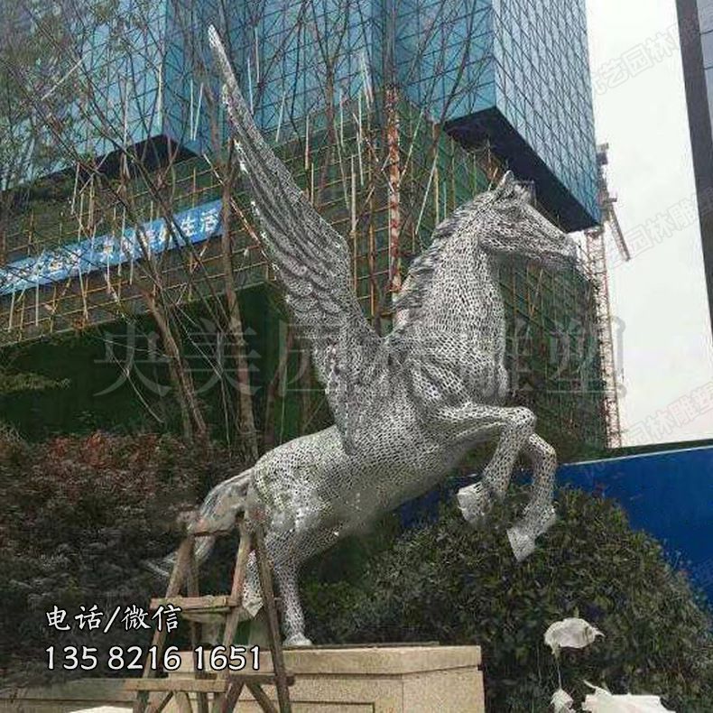 不銹鋼網格鏤空馬雕塑