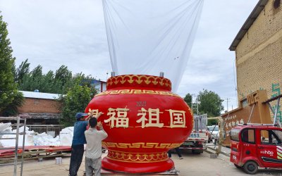 驚艷！4.8米玻璃鋼大花籃雕塑魅力綻放